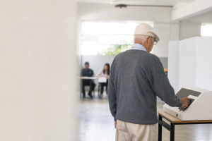 Prova de Vida INSS: ida às urnas pode contar para comprovação